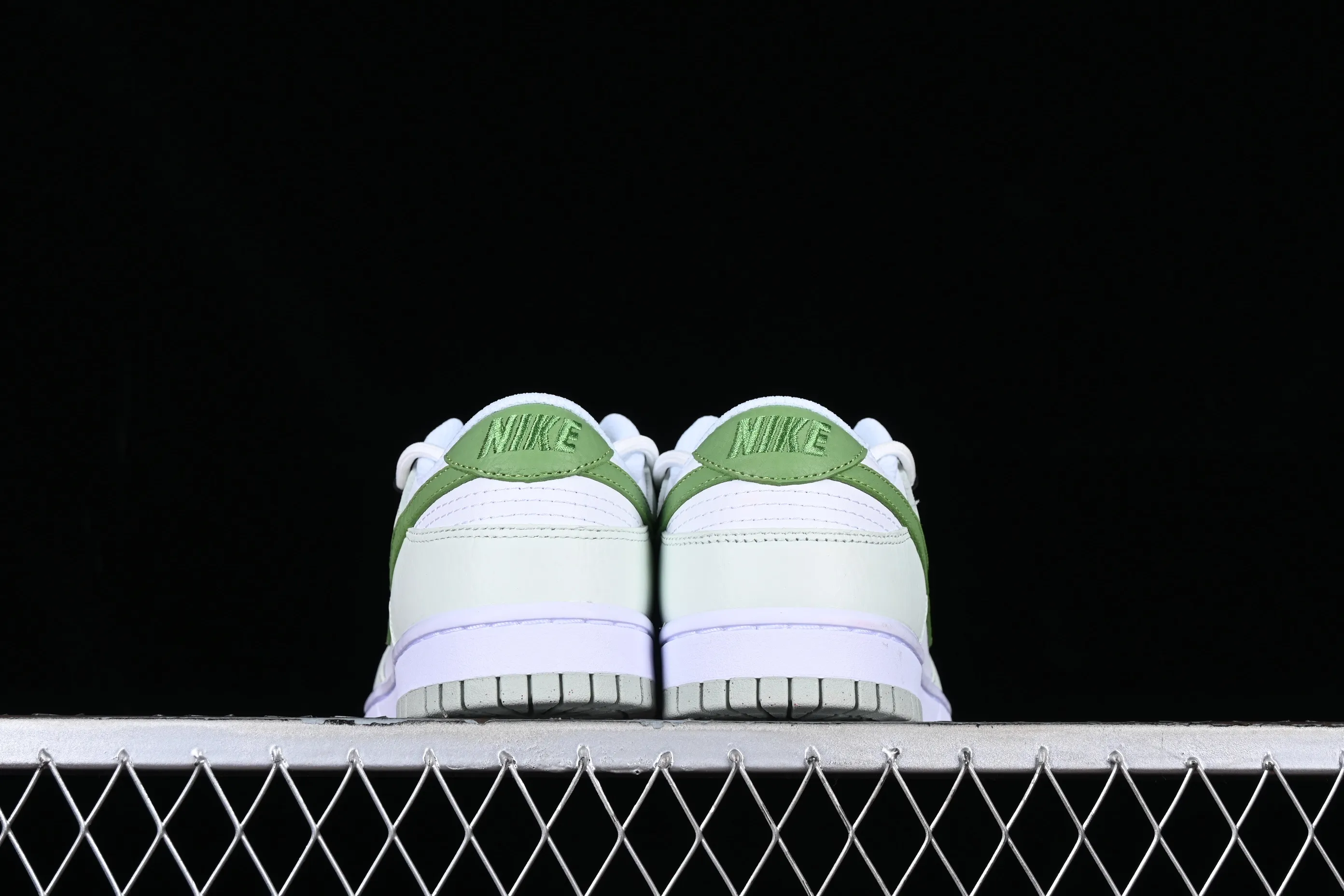 All categories Nk SB Dunk series Nk SB Dunk Low low-top sneakers Nk Dunk Low "White Mint" light green strap deconstruction SB smashed backboard fashion casual sneakers DN1431-102